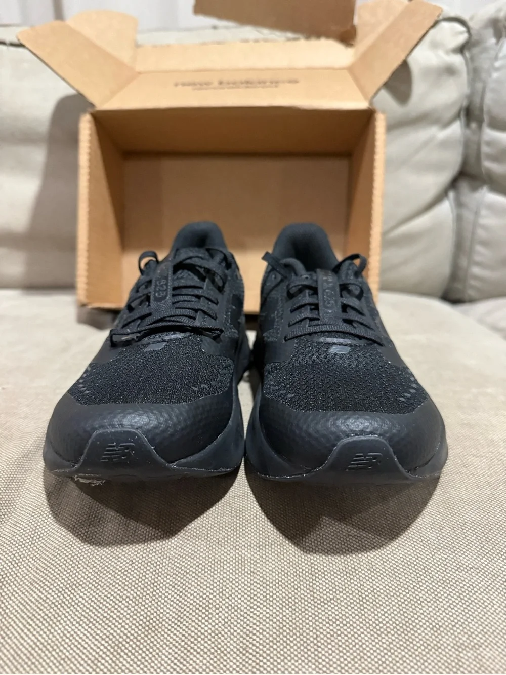 New Balance Men's Black Athletic Running Shoes